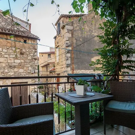 Apartments Villa Anka Komiza Exterior photo